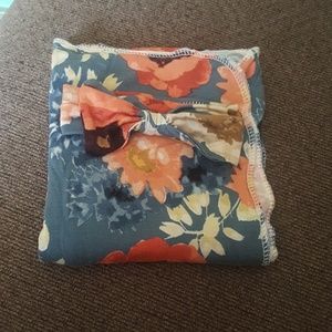 Swaddle and bow set